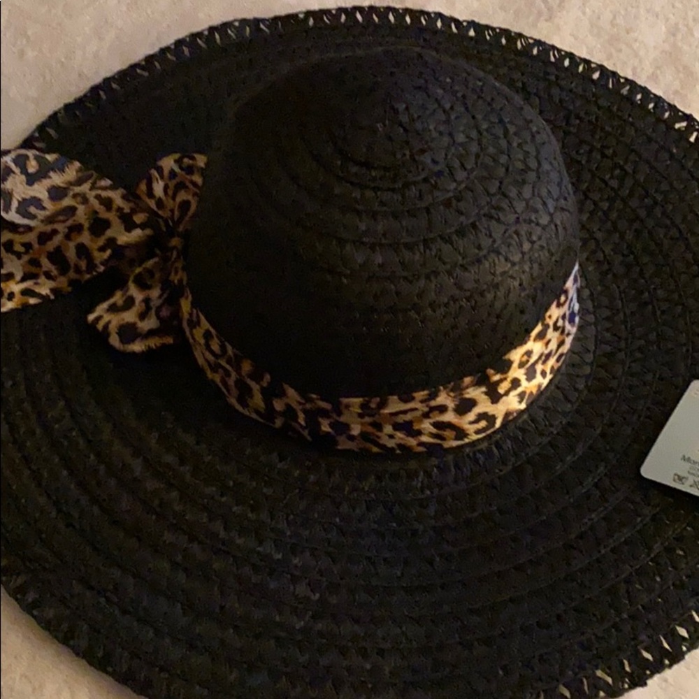 Hat - Picture 2 of 3